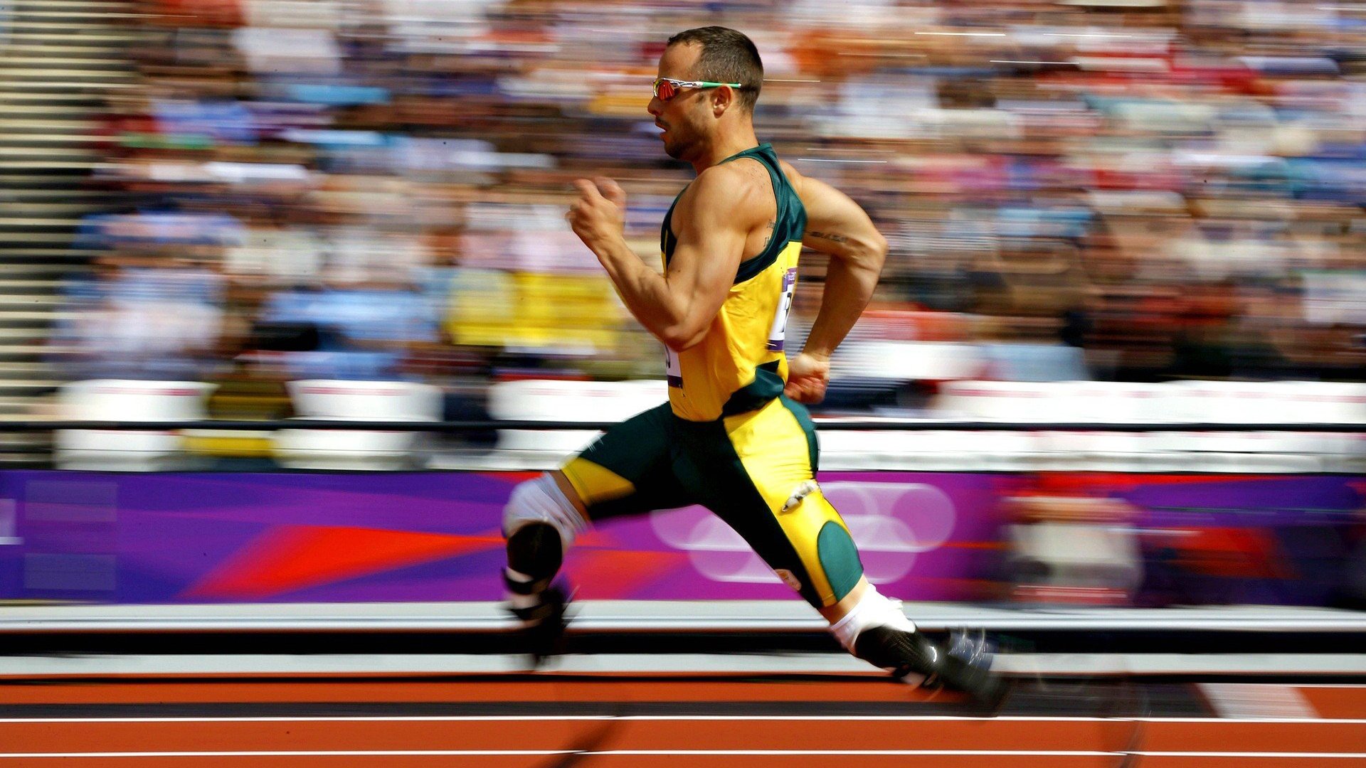 球迷欢呼：王强最后三分绝杀，现场气氛爆棚！，王强去哪了