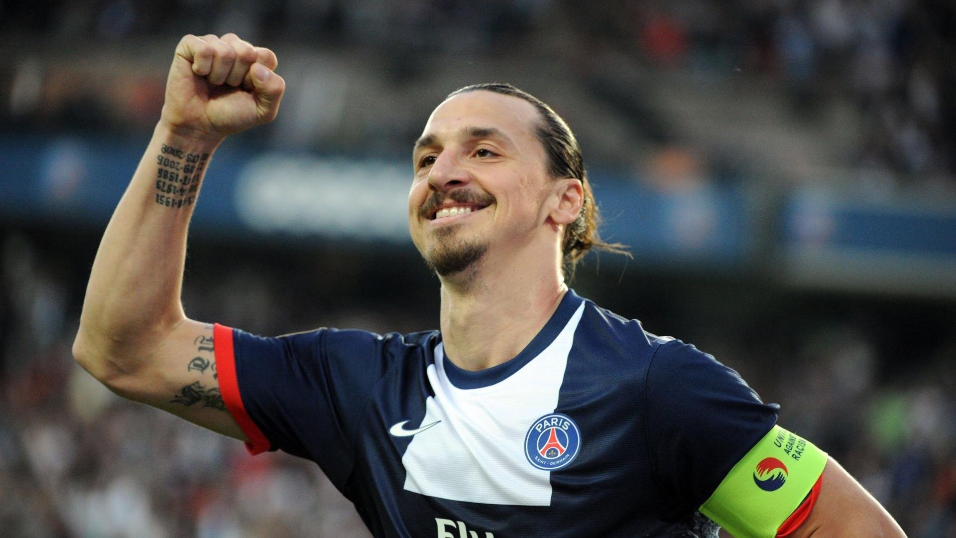 塞内加尔球员戴毛线帽上场，网友笑称“最保暖前锋”